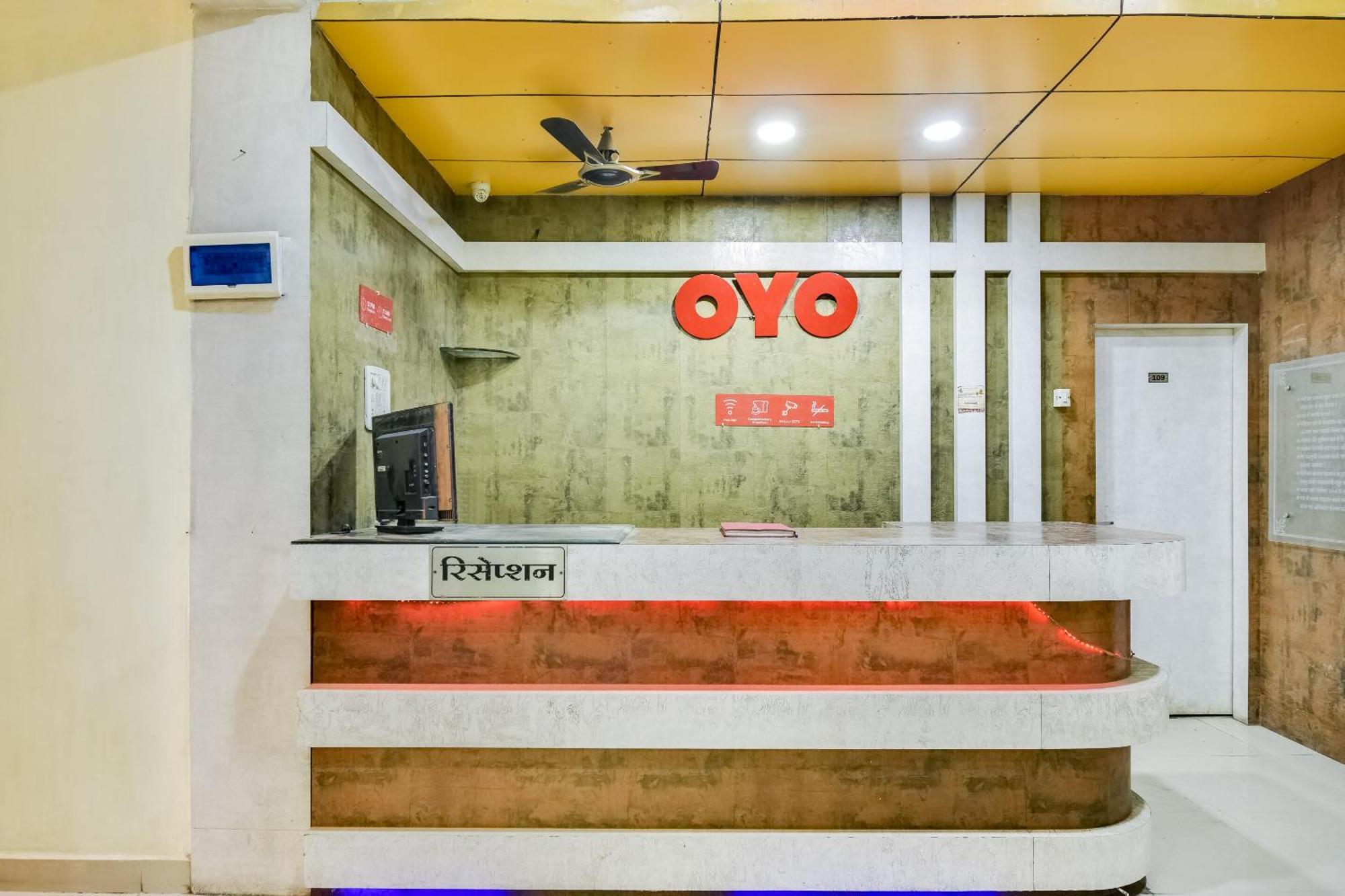Hotel O Aryan Khāmgaon Extérieur photo